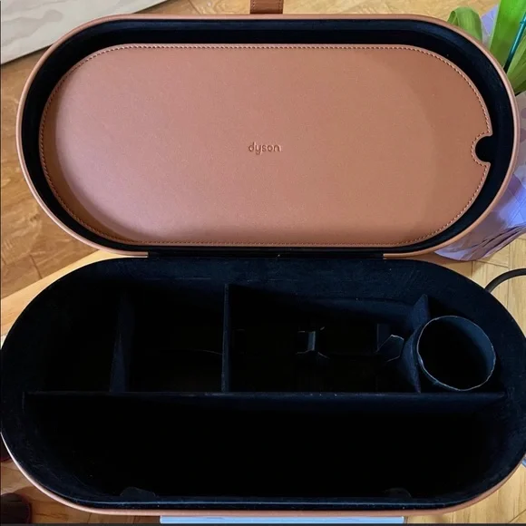 Dyson Air Wrap Styler in Pink & Gray with 1 Long Barrel Attachment - Picture 14 of 16